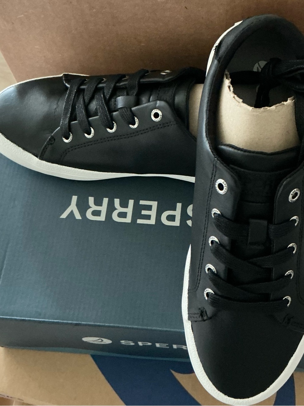 Women’s Sperry black leather sneakers/boat shoes- New in box